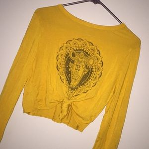 cute patterned crop top with knot🧡